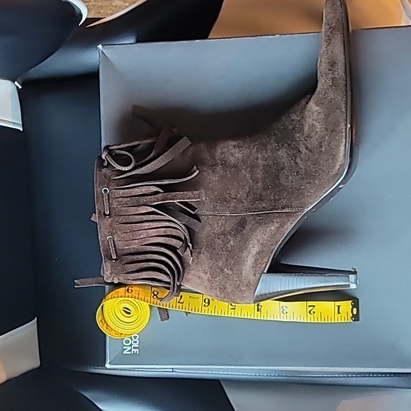 BROWN Suede Fringe Boots 👢 ✨️ - Picture 6 of 6